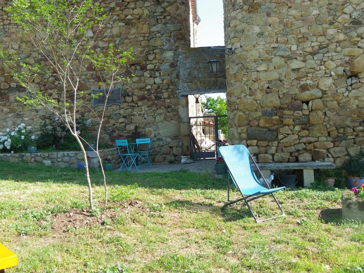 Le Donjon De La Reine Margot Bed & Breakfast Beaumont  Екстериор снимка